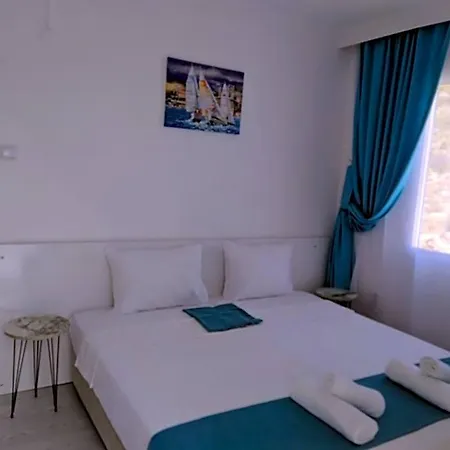 Otel Minerva Port 3*
